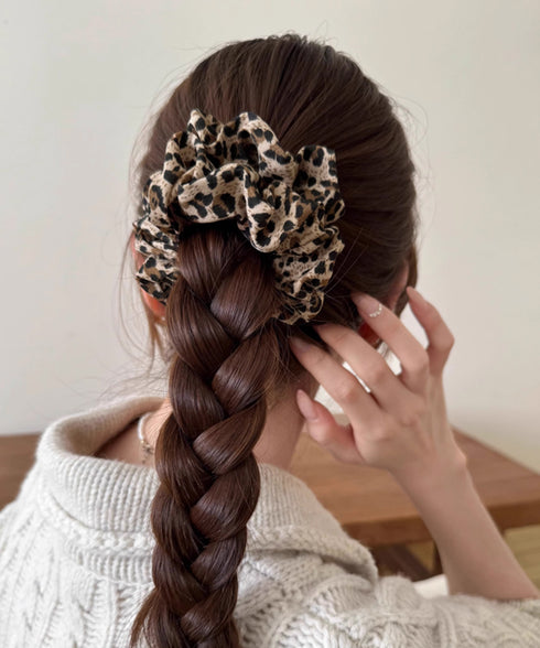 レオパード柄 ボリュームシュシュ 大きめ レディース 大人可愛い ヒョウ柄 ヘアゴム アニマル柄 ヘアアクセサリー おしゃれ ヘアアレンジ 簡単 まとめ髪 韓国風 88CXH-113